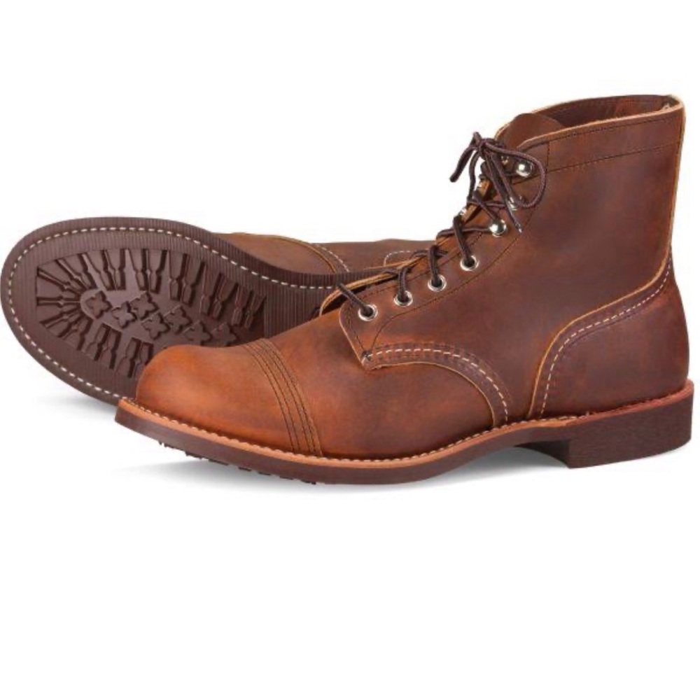 Redwing Men’s Iron Ranger 6 inch Boots in size 11